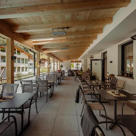 Salzburger Hof Otel 3*