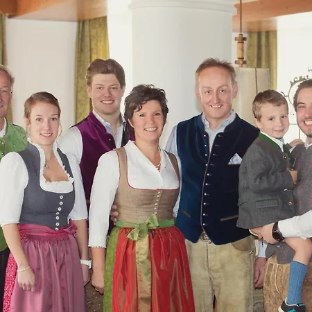 Salzburger Hof Otel 3*