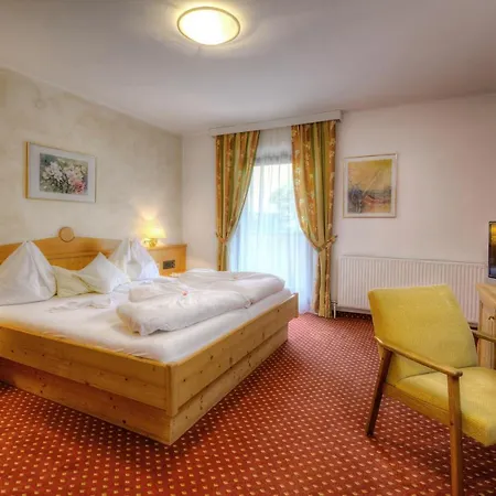 Salzburger Hof Hotel 3*